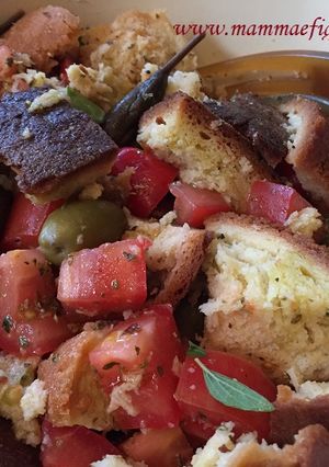 A picture of Eolian-Style Panzanella.