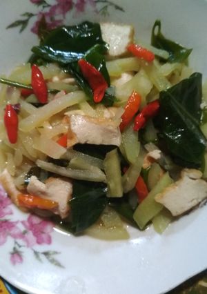 Foto resep Tumis Labu,Tahu & Daun so cabai rawit Utuh
