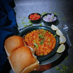 પાઉંભાજી.(Pavbhaji Recipe in Gujarati) A picture of પાઉંભાજી.(Pavbhaji Recipe in Gujarati).
