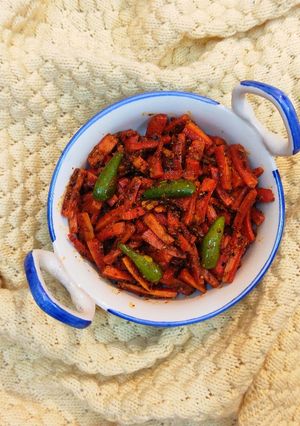 গাজরের আচার (gajarer achaar recipe in Bengali) রেসিপির প্রধান ছবি