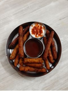 લેફટ ઓવર ખીચડી સ્ટીક (Left Over Khichdi Stick Recipe In Gujarati) રેસીપી મુખ્ય ફોટો