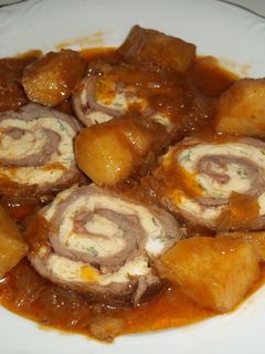 Una foto de Rollo de ternera relleno de tortilla
