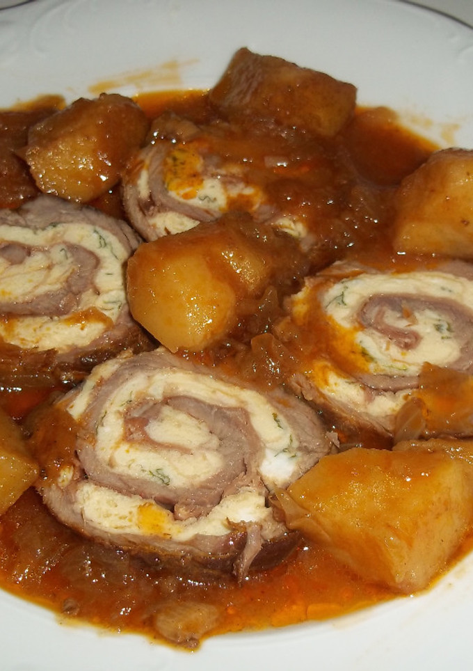 Una foto de Rollo de ternera relleno de tortilla
