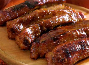Una foto de Costilla de puerco asada