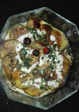 A picture of Dahi walay baigan (Egg Plant).