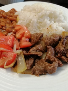 Una foto de Bistec Encebollado