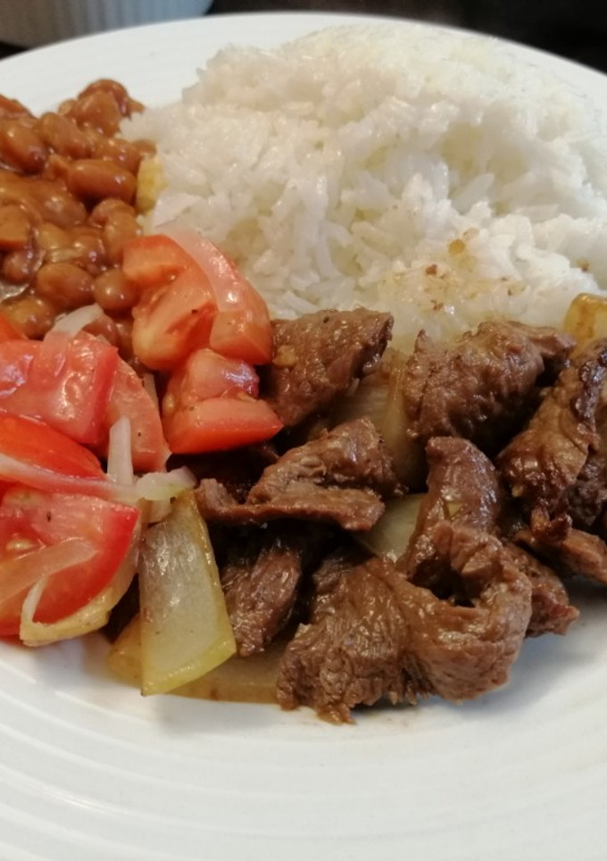 Una foto de Bistec Encebollado