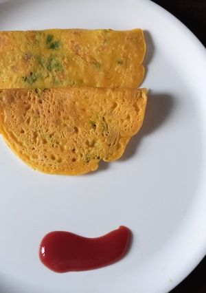 बेसन का चीला (Besan Ka Cheela recipe In Hindi) रेसिपी मुख्य फोटो