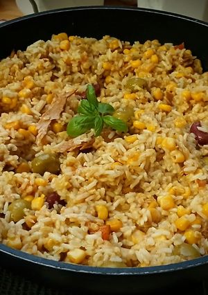 Tonhalas zõldsèges bulguros rizses olìvabogyós egytàlètel 🐟🥕🌶🌽🫘🫑🍛 recept fotója