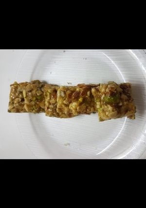 A picture of Dry Fruit Brittle.