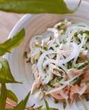 Gỏi Gà Xé Hành Tây Rau Răm