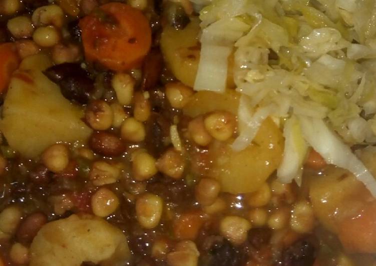 The best way to Prepare Homemade Simple githeri with carrots and potatoes