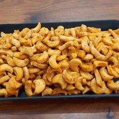 A picture of Kaju crunch cookies.