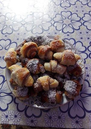 O poză a rețetei Cornulețe bicolore.