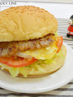 【樂客來】早午餐之~日式照燒豬肉蛋堡 的食譜成品照片
