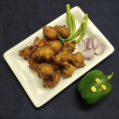 A picture of #corn capsicum pakoda.