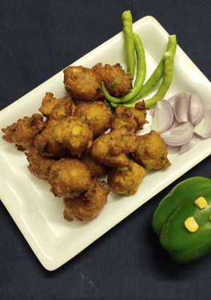 A picture of #corn capsicum pakoda.