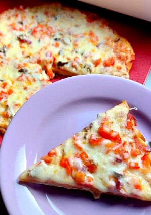 O poză a rețetei Pizza cu legume și blat de iaurt.