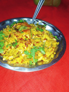 पोहा (Poha recipe in hindi) रेसिपी मुख्य फोटो