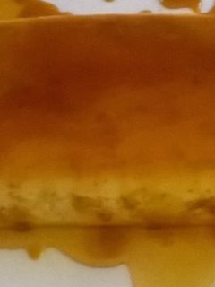 Una foto de Flan de coco y dulce de leche