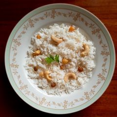A picture of Wali wa nazi (Coconut rice).