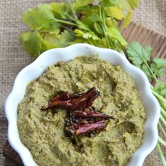 A picture of Coriander Peanut Chutney.