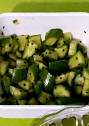 صورة لوصفة سلطة الخيار الصيني 🥗 🥒