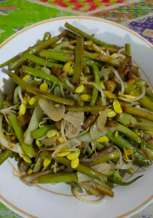 Foto resep 37. Tumis Sulur Campur Kecambah Dele
