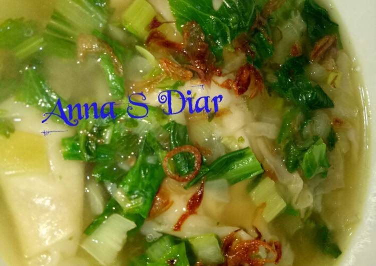 Sup Pangsit Mix Daun Caisim