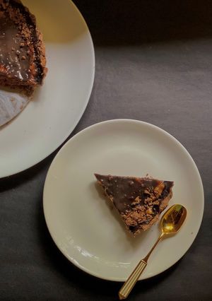 A picture of No bake Chocolate Peanut Butter Tart.