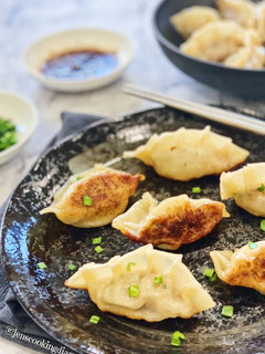 A picture of Chicken Chives Dumplings 🥟.