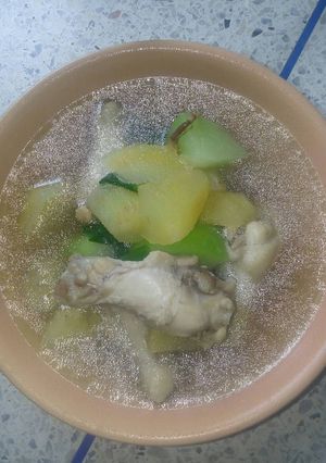 รูปของ ต้มจืดน่องไก่บนบัวหิมะมะระหวาน