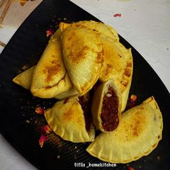 A picture of Baked Chocolate Gujiya Patties.