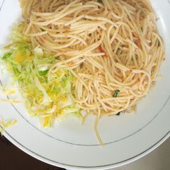 A picture of Fried spaghetti and veggies#4weekchallenge.
