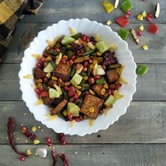 A picture of Burnt Garlic Veggie Salad.
