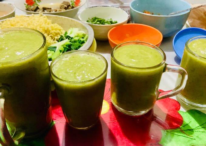 Bagaimana Membuat Yummy Green Smoothies, Lezat Sekali