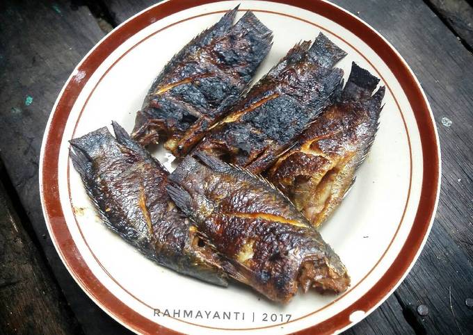 Resep Ikaniwak Papuyu Bakar Oleh Rahmayanti Cookpad
