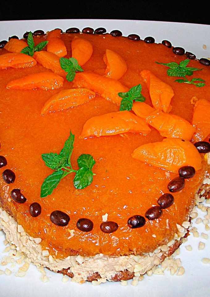 Una foto de Pastel de "San Valentín"con café soluble y jalea de albaricoques