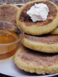 صورة لوصفة حريشات صغار مع العسل والزبدة