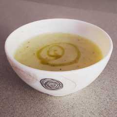 Una foto de Puré de calabacín y pepino