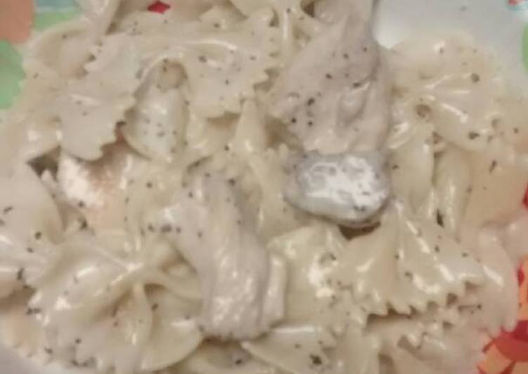 Creamy Garlic Basil Chicken Creamy Garlic Basil Chicken