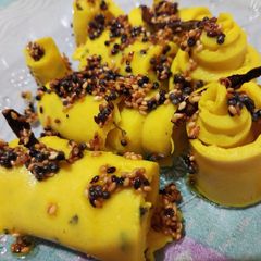 A picture of Khandvi.