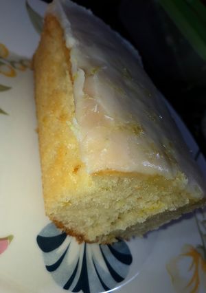 Una foto de Budín de limón 🍋 💯casero !!!!