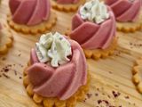 Panna cottas betterave rouge biscuit parmesan