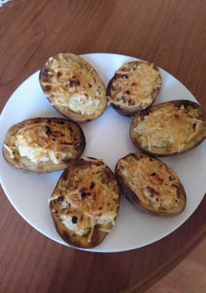 Una foto de Patatas asadas con queso de cabra