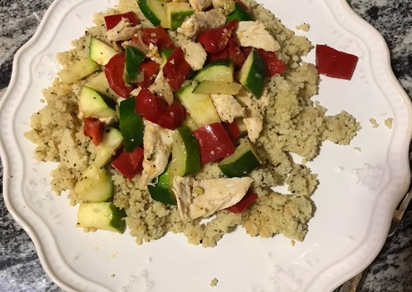 Couscous con vegetales y pollo