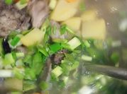 Gambar sup tulang sapi padang