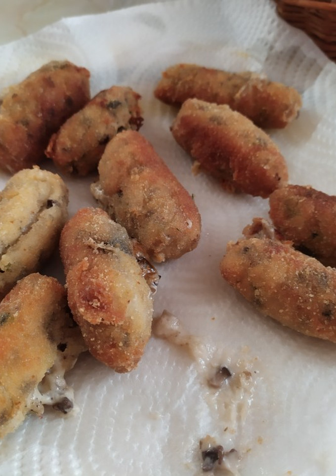 Una foto de Croquetas de champis y berenjena con leche de cabra ❤️