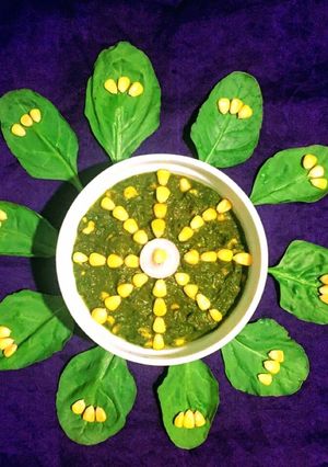 A picture of Corn Palak Curry.