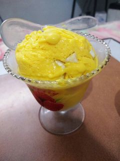 મેંગો આઈસક્રીમ (mango ice cream recipe in Gujarati) રેસીપી મુખ્ય ફોટો